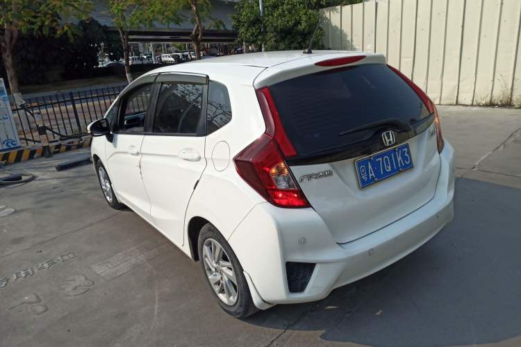 Used Honda Fit 2016 1.5L SES CVT Fashion Sunroof Edition
