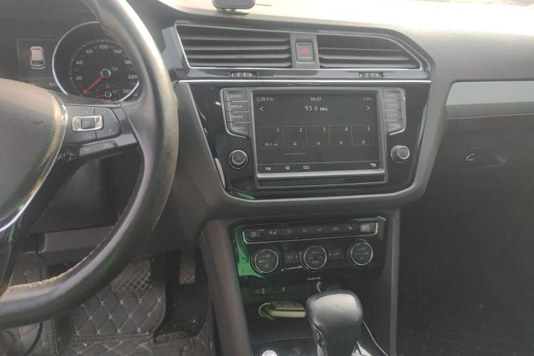 Used Volkswagen Tiguan L 2017 330TSI Automatic Two-Wheel Drive Luxury Edition
