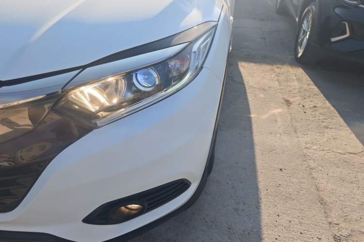 Used Honda Vezel 2019 1.5L CVT Pioneer Edition China VI
