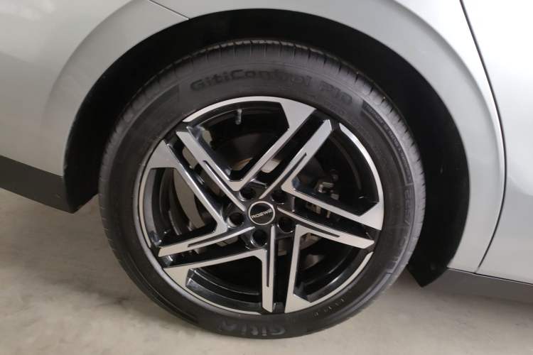 Used Roewe D7 2023 DMH 125km Excellence Edition
