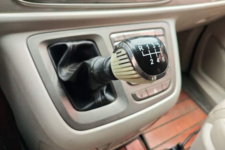 Used SAIC MAXUS G10 2018 PLUS 1.9T Manual Elite Edition Diesel
