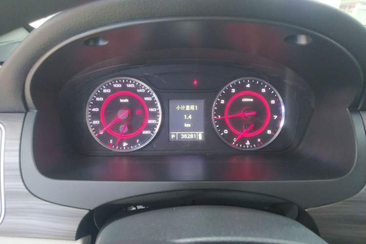 Used SAIC MAXUS G10 2018 PLUS 2.0T Automatic Smart Edition
