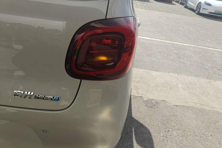 Used Wuling Hongguang MINIEV 2025 Four-Door Version Advanced Edition
