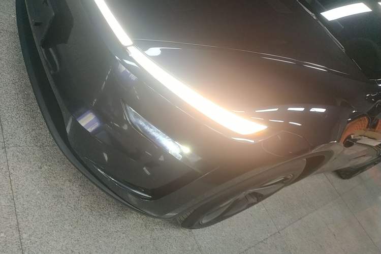 Used Tesla Model Y 2025 Long-Range All-Wheel-Drive Version
