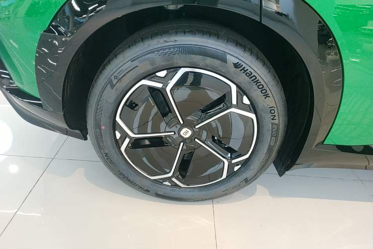 Used  YU7 2025 Ultra-Long Range Rear-Wheel Drive Version