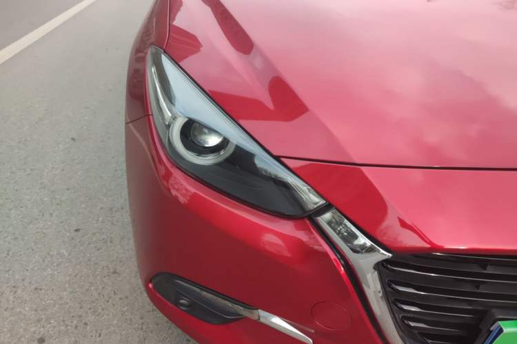 Used Mazda Mazda 3 Axela 2017 Hatchback 2.0L Automatic Sport Model China V Emission Standard
