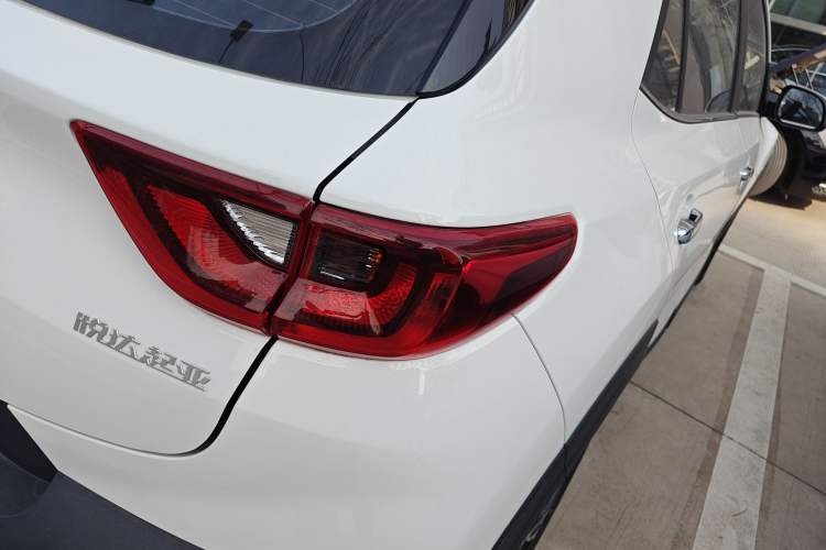 Used Kia kx1 Stonic 2021 1.4L CVT Fun Edition
