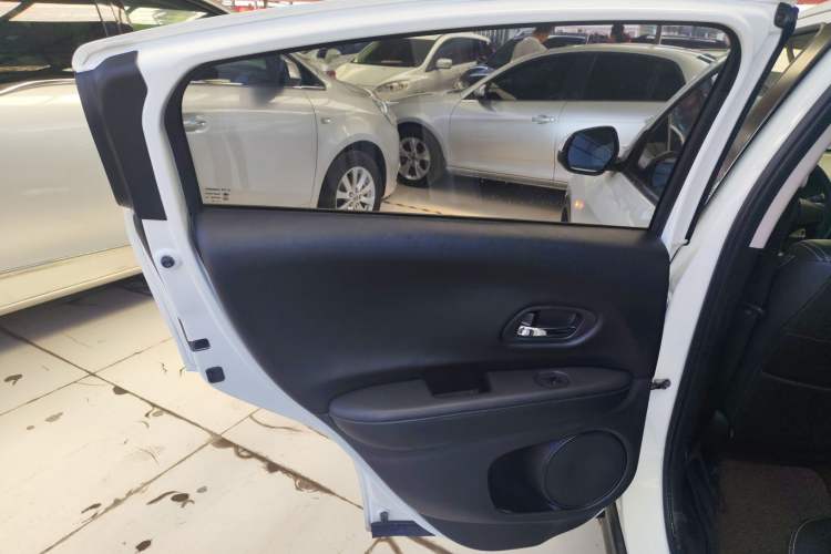 Used Honda Vezel 2017 1.5L CVT 2WD Comfort Model
