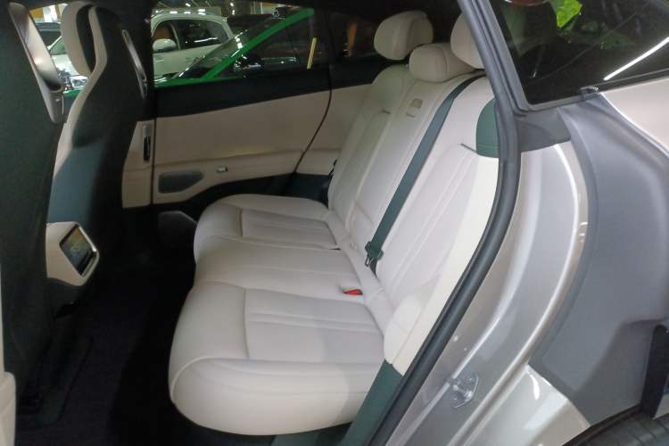 Used  YU7 2025 Ultra-Long Range Rear-Wheel Drive Version
