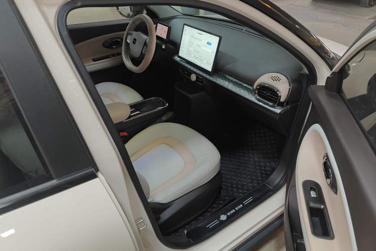 Used  3 2023 505km Pro
