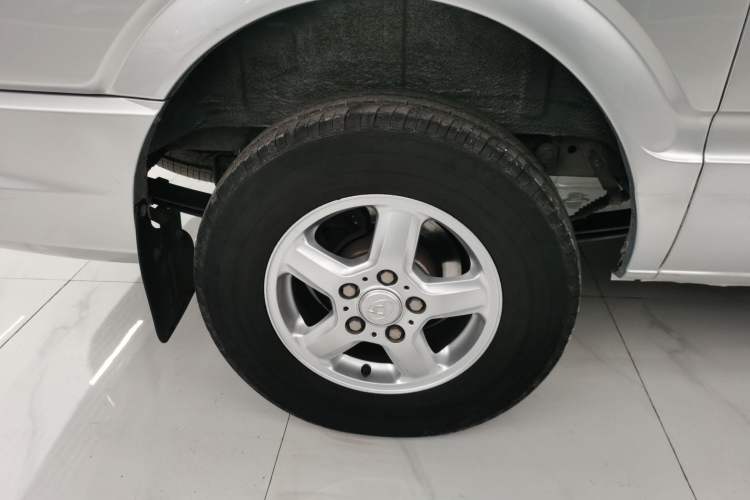 Used SAIC MAXUS Xintu V80 2017 2.5T AMT Aoyuntong China V Standard Long Wheelbase High Roof – 6 to 10 Seats
