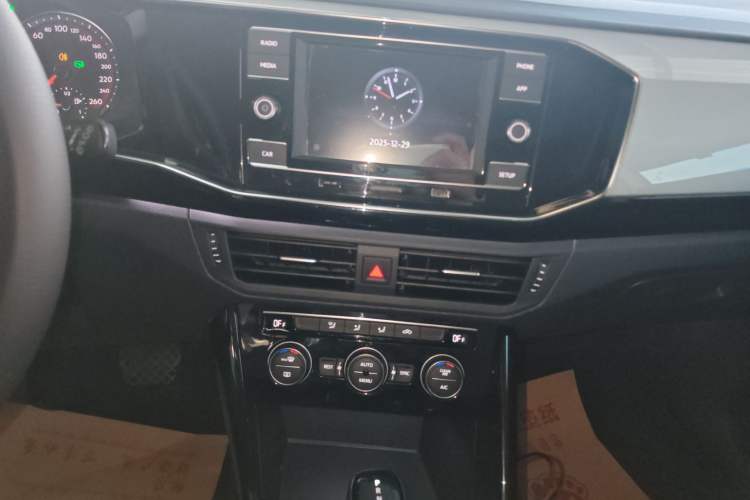 Used Volkswagen Tayron 2019 330TSI Two-Wheel-Drive Luxury Version China V Emission Standard
