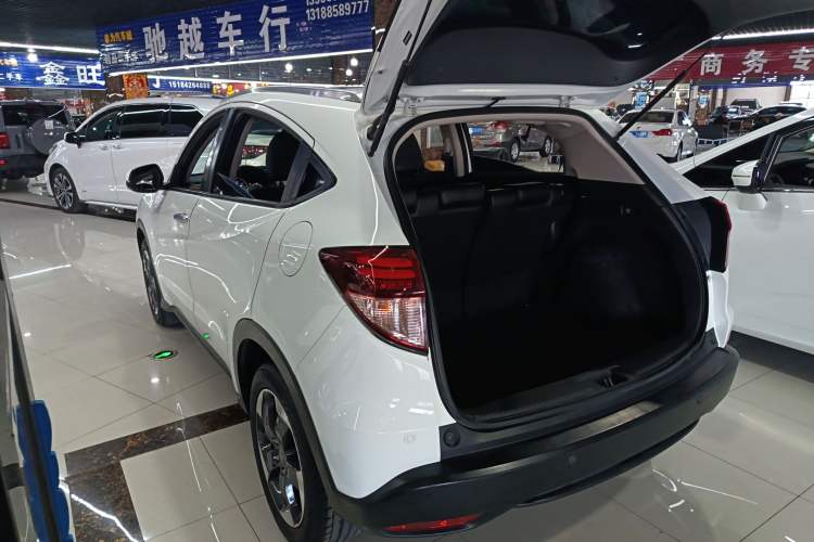 Used Honda Vezel 2015 1.8L CVT 2WD Luxury Model
