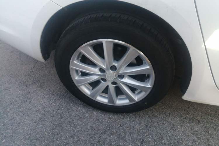 Used Buick Verano 2015 Sedan 20T Dual-Clutch Elite Model
