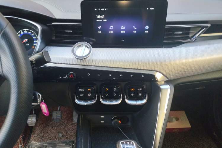 Used BAIC Beijing X3 2019 1.5L Manual Glory Edition
