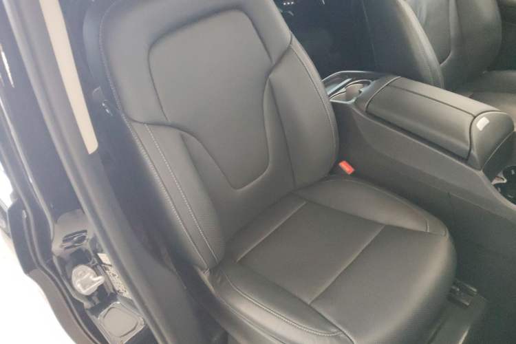 TDK.VehicleDetails.img