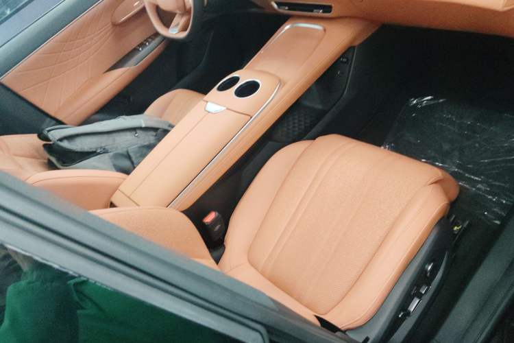 Used  S07 2025 215Max Huawei Qiankun Intelligent Driving ADS SE Range-Extended Version