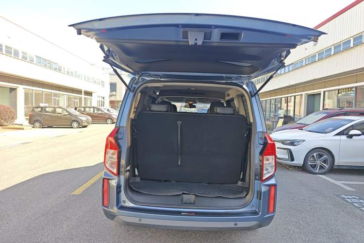 Used Wuling Hongguang PLUS 2019 1.5T Manual Luxury 7-Seater