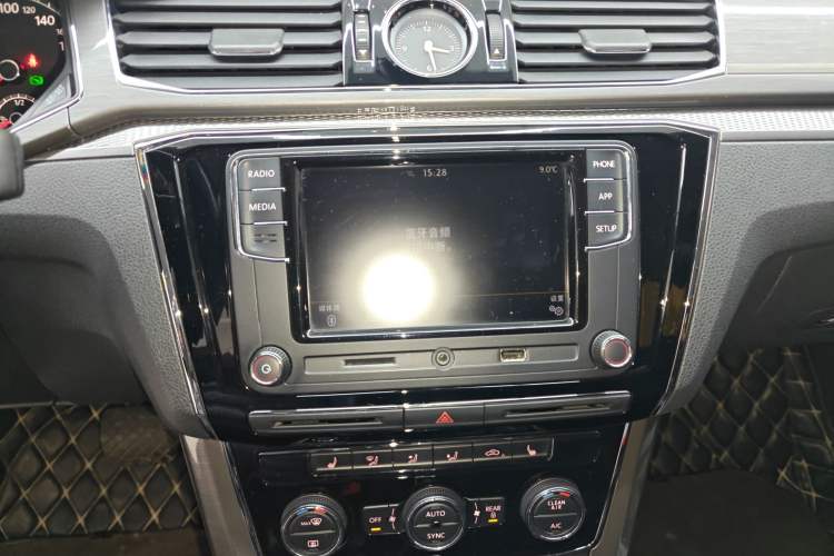 Used Volkswagen Passat 2017 330TSI DSG Luxury Edition
