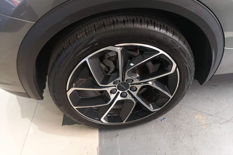 Used Lynk & Co 05 2020 2.0TD Two-Wheel Drive Shine Halo