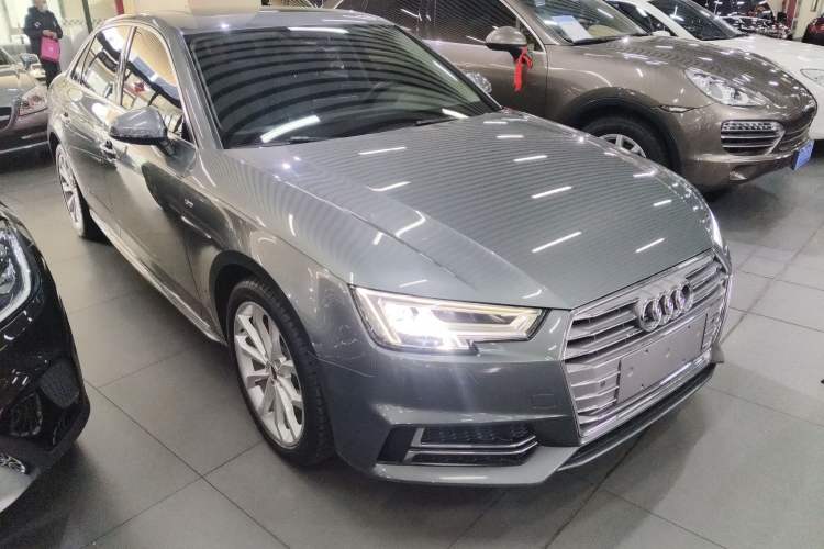Used Audi A4L 2018 30th Anniversary Edition 40 TFSI Fashion Model
