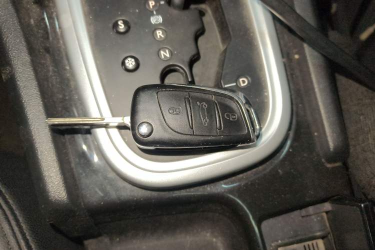 Used Citroen C4L 2015 1.2T Automatic Luxury Edition
