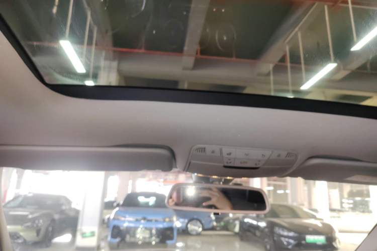 Used Mercedes-Benz C-Class 2015 C 200 L Sport Edition
