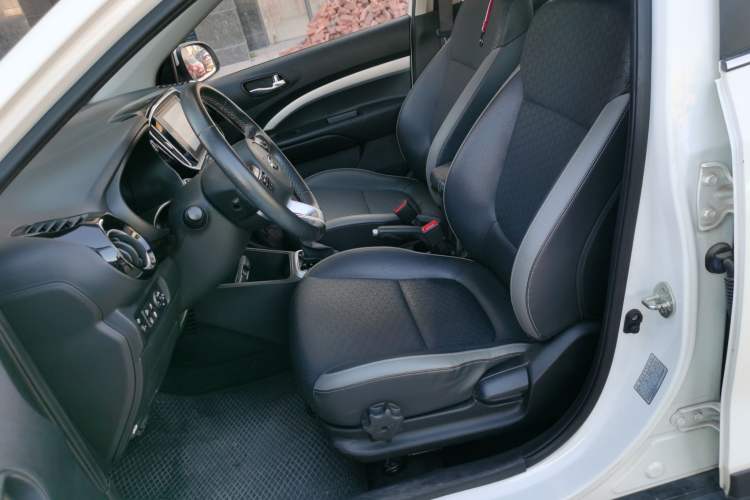 Used Kia Stonic 2019 1.4L Automatic Sport Edition China VI
