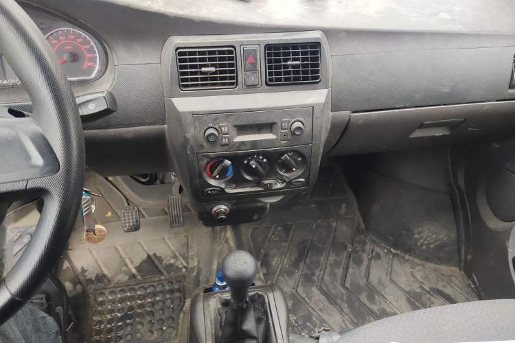 Used Wuling Rongguang 2021 1.5L Extended Standard Version with Air Conditioning – L3C