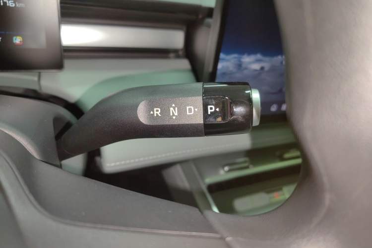 Used Roewe D6 2025 450km Deluxe Edition
