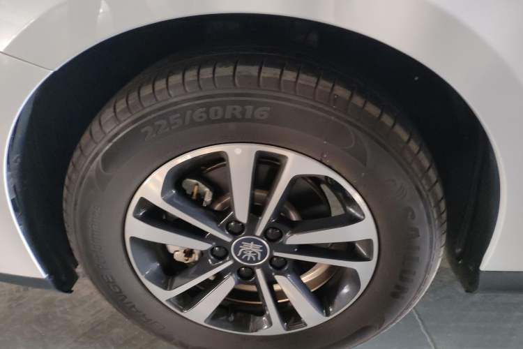 Used BYD Qin PLUS 2025 DM-i Smart Drive 120KM Superior Model
