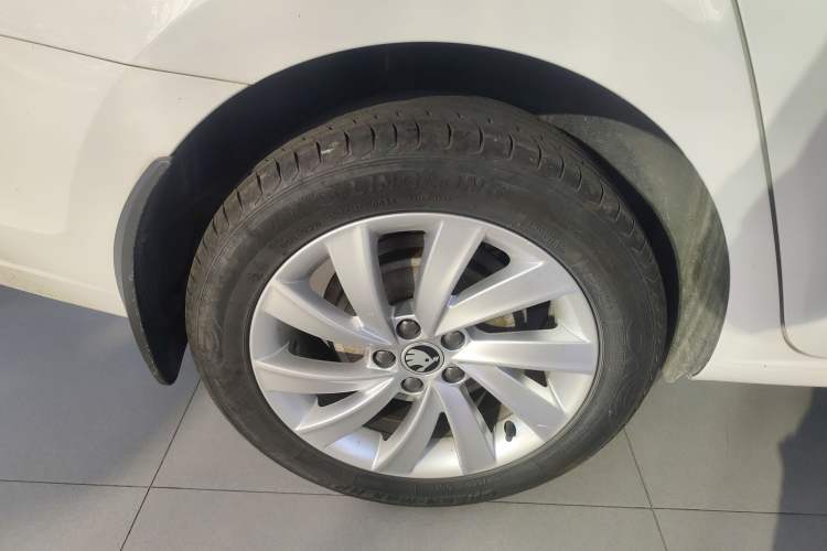 Used Skoda Rapid 2018 1.6L Manual Comfort Edition
