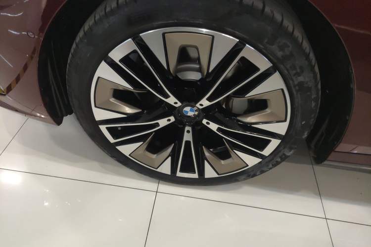 Used BMW 5 Series 2024 530Li Luxury Edition M Sport Package
