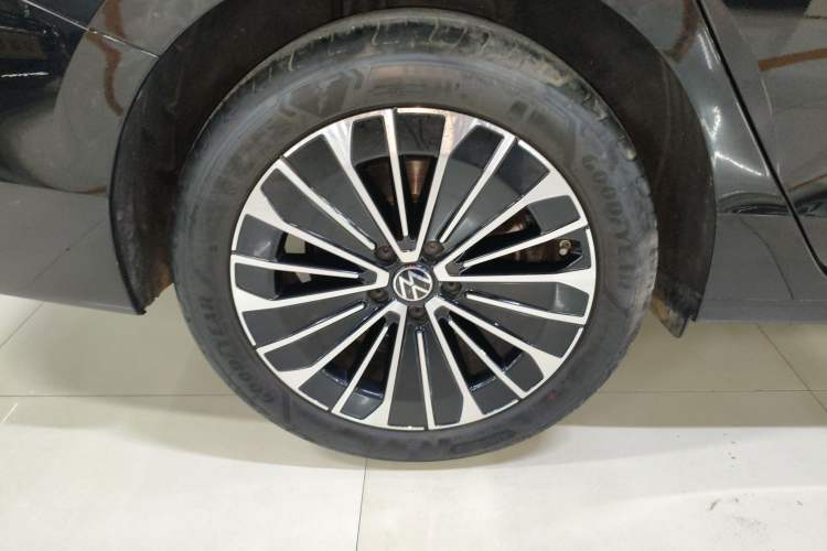 Used Volkswagen Magotan 2024 380TSI DSG Prestige Edition DaMai Package