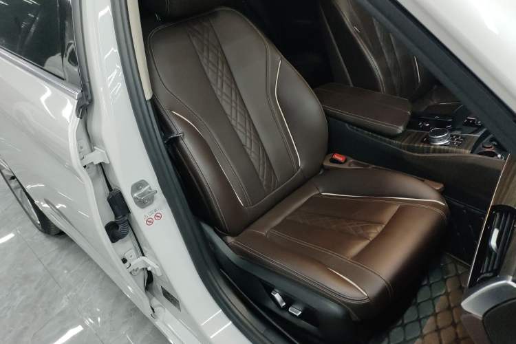 Used BMW 5 Series 2019 530Li Leading Model Luxury Package
