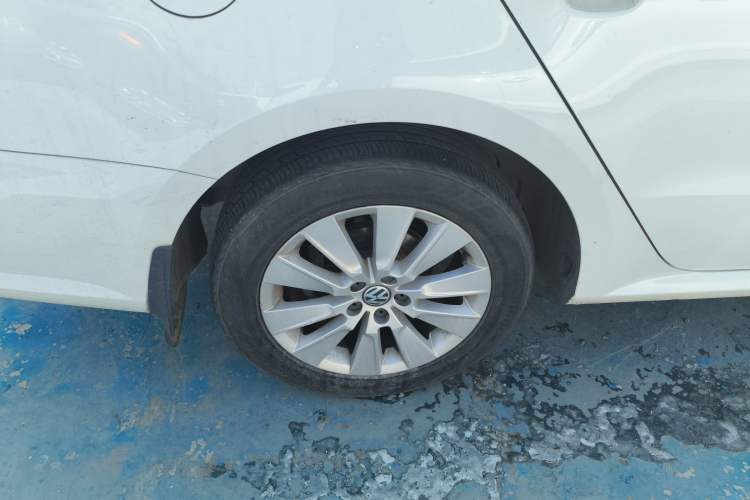 Used Volkswagen Lavida 2013 Restyled Classic 1.6L Automatic Comfort Edition
