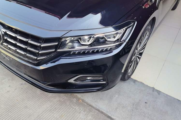 Used Volkswagen Passat 2020 Revised Version 330TSI Luxury Edition China VI Standard
