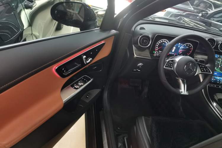 Used Mercedes-Benz GLC 2026 GLC 260 L 4MATIC Dynamic Model
