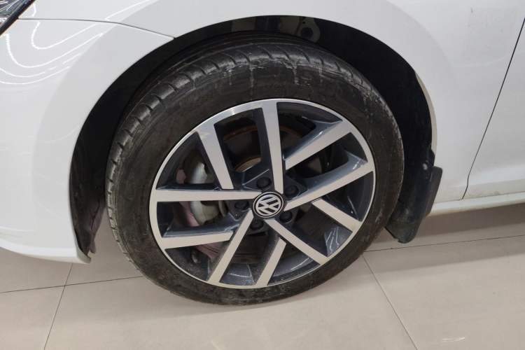 Used Volkswagen Golf 2020 Zhiai Edition 200TSI DSG Comfortable & Ambitious Version
