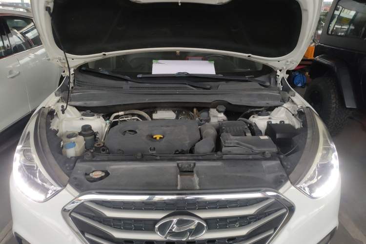 Used Hyundai ix35 2015 2.0L Automatic 2WD Smart Type China IV
