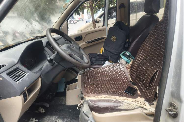 Used Wuling Rongguang 2014 1.2L S Standard Model
