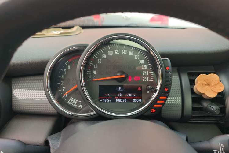 Used  MINI 2016 1.5T COOPER Five-Door Edition
