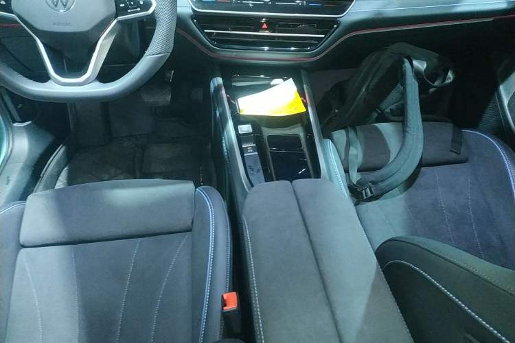 Used Volkswagen Passat 2025 Pro 380TSI Starry Dragon Luxury Edition
