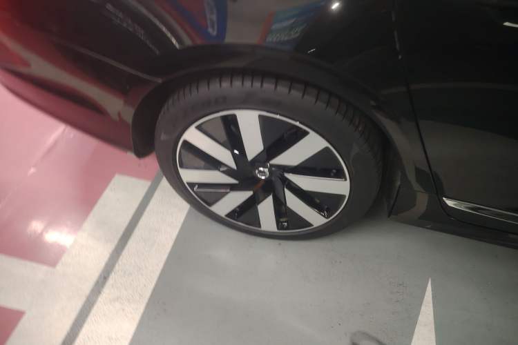 Used Volvo S90 New Energy 2024 Plug-in Hybrid Four-Wheel Drive Long-Range Luxury Smart Edition
