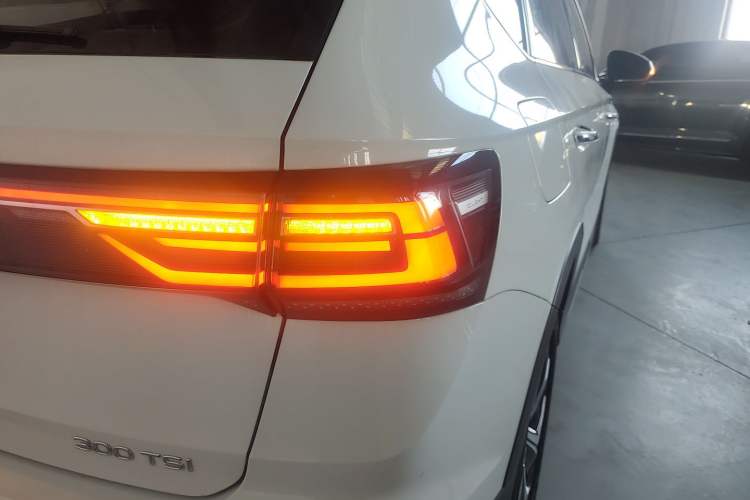 Used Volkswagen Tharu 2023 300TSI Two-Wheel-Drive Full Moon Edition