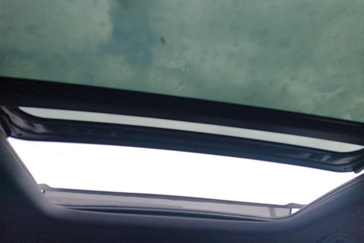 TDK.VehicleDetails.img