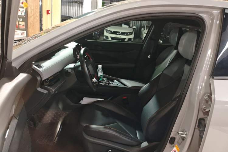 Used Changan UNI-V 2022 1.5T Excellence Model
