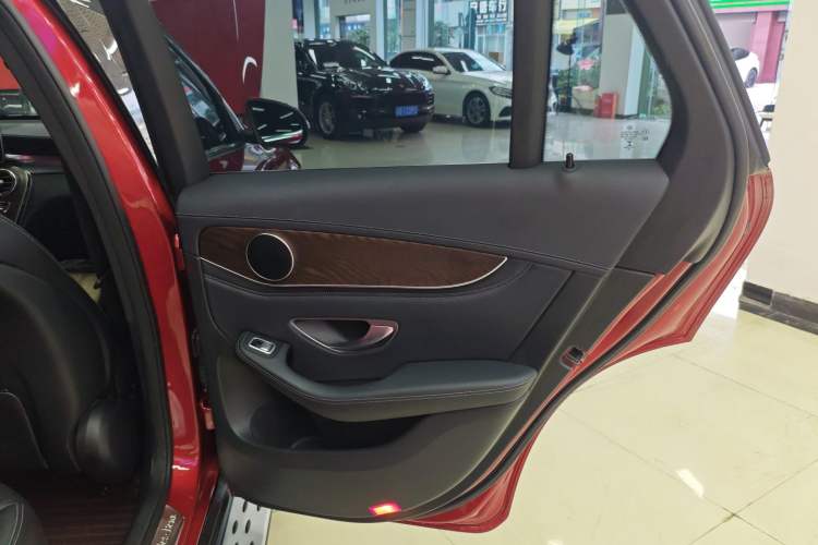 Used Mercedes-Benz GLC 2017 GLC 300 4MATIC Sport Edition
