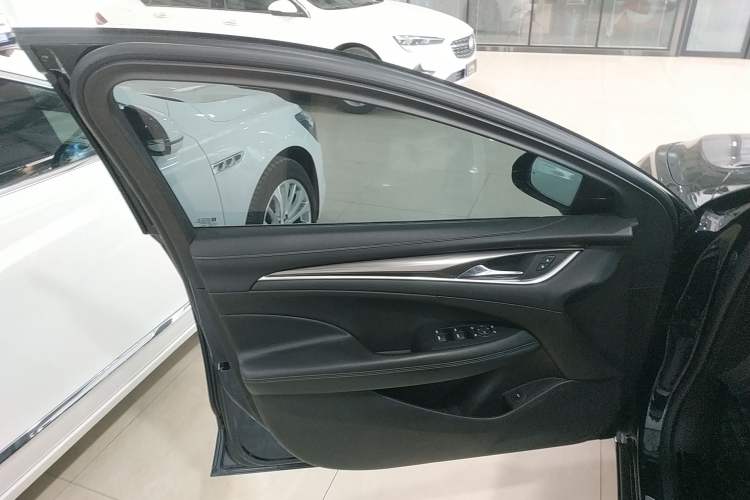 Used Buick LaCrosse 2021 552T Luxury Version
