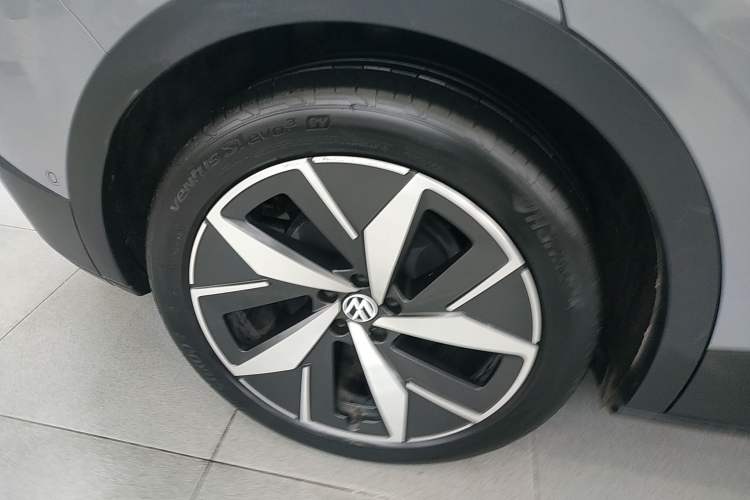 Used Volkswagen ID.4 CROZZ 2021 Long-Range Lite PRO Two-Wheel Drive Version